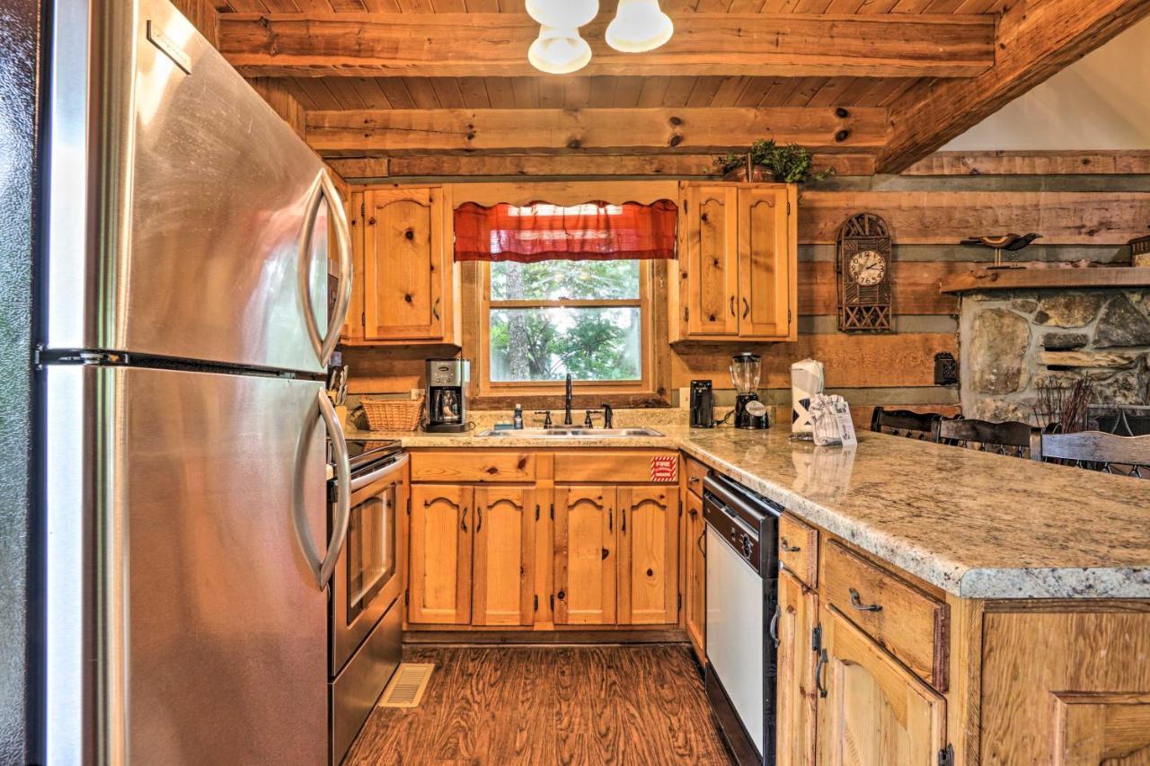 הוילה Gatlinburg Escape With Hot Tub, Deck And Mtn View מראה חיצוני תמונה