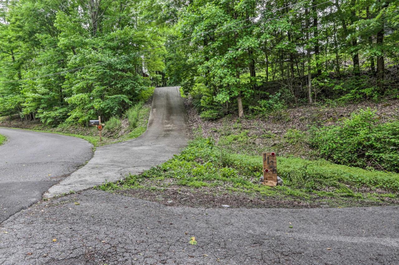 הוילה Gatlinburg Escape With Hot Tub, Deck And Mtn View מראה חיצוני תמונה