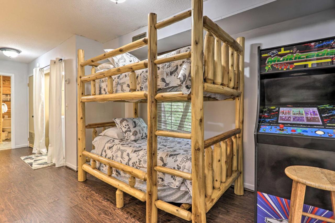 הוילה Gatlinburg Escape With Hot Tub, Deck And Mtn View מראה חיצוני תמונה