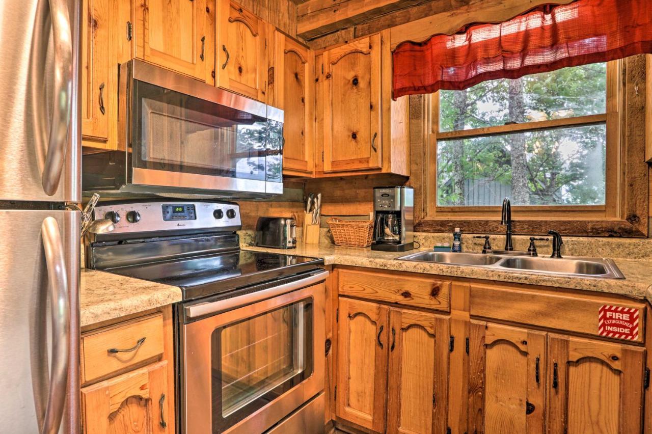 הוילה Gatlinburg Escape With Hot Tub, Deck And Mtn View מראה חיצוני תמונה